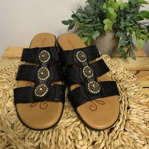easy street Black Beaded stretch Triple-Strap Slide Sandals. Size 8 $10